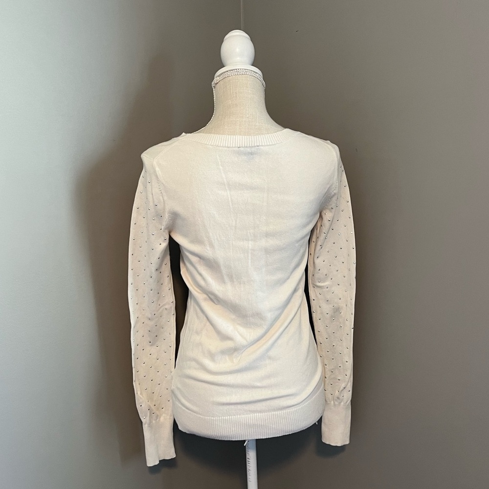 Express Sweater - Picture 4 of 5